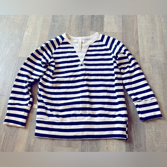 Childhoods Navy Cream Stripe Crew Sweatshirt 5T - Picture 1 of 2